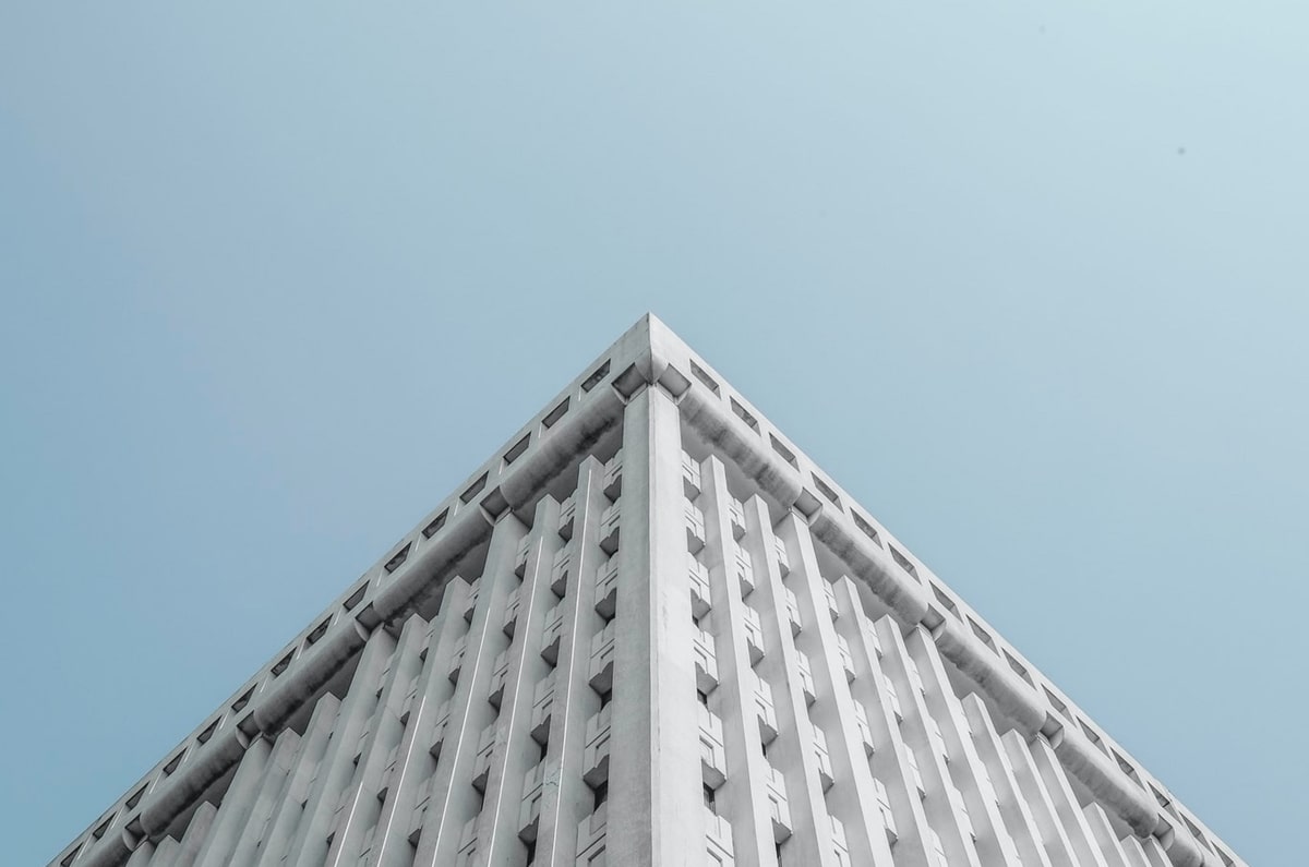 age动漫小卡片：问题这段话的转述是不是带立场｜动作把镜头选择写成说明｜感受先把链条走通